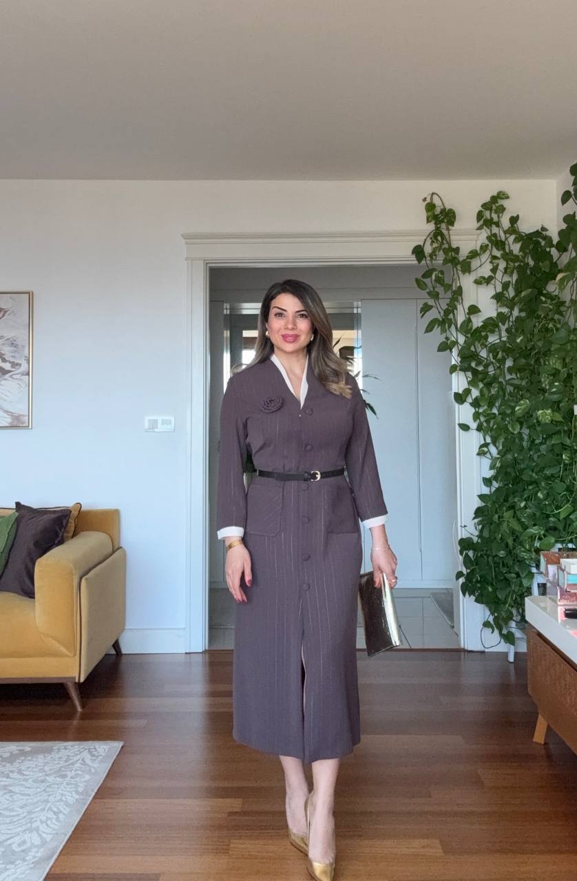 KONTRAST GARNİLİ KEMERLİ MİDİ ELBİSE - KAHVE