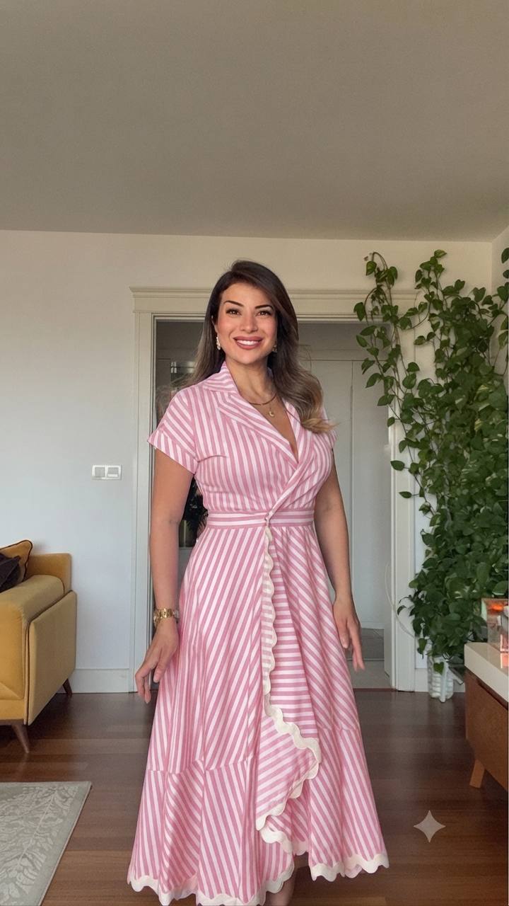 MAVİ BEYAZ ÇİZGİLİ DANTEL ETEKLİ MIDI GÖMLEK ELBİSE - PEMBE