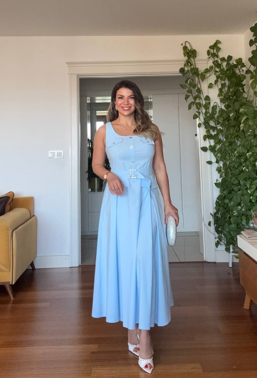KARE YAKA KEMERLI DÜĞME DETAYLI MIDI ELBISE - BEBE MAVİ