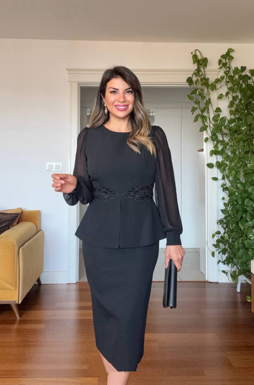 ŞIFON KOLLU DANTELLI PEPLUM ELBİSE - SİYAH