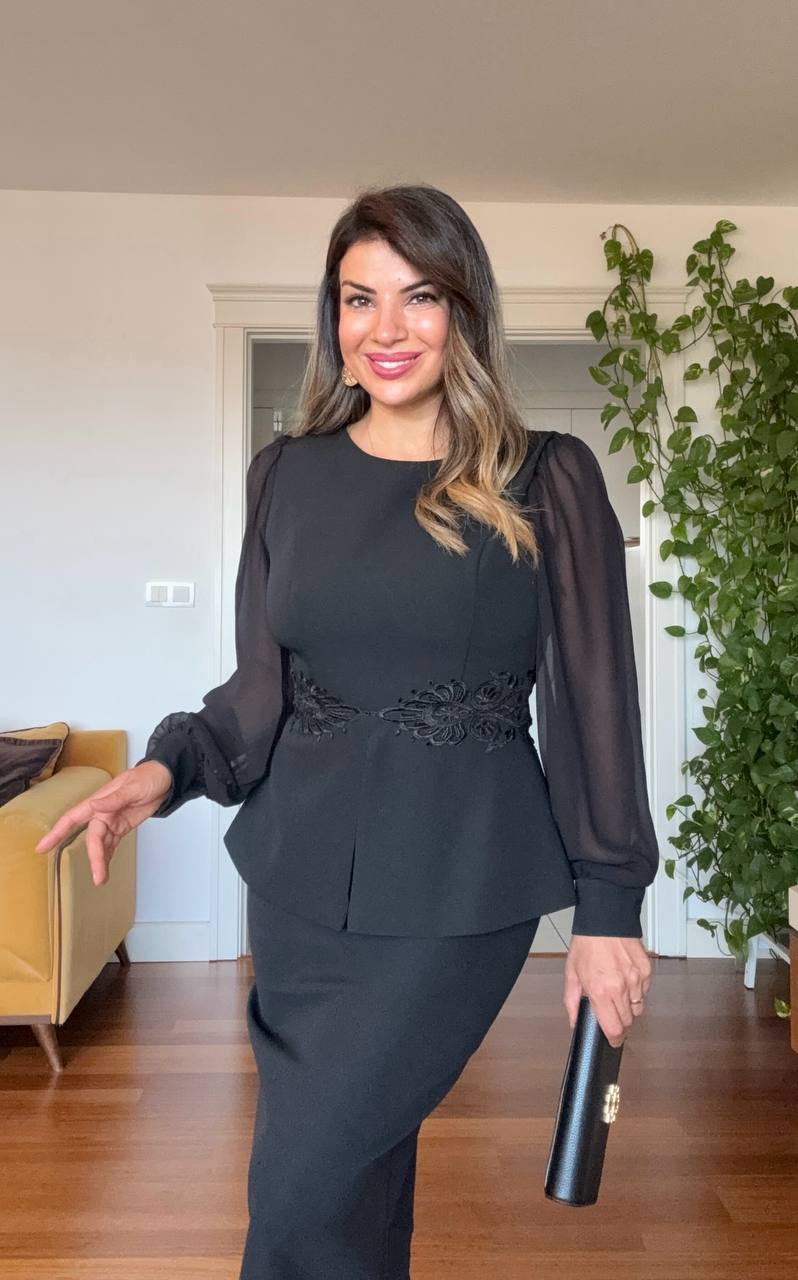 ŞIFON KOLLU DANTELLI PEPLUM ELBİSE - SİYAH
