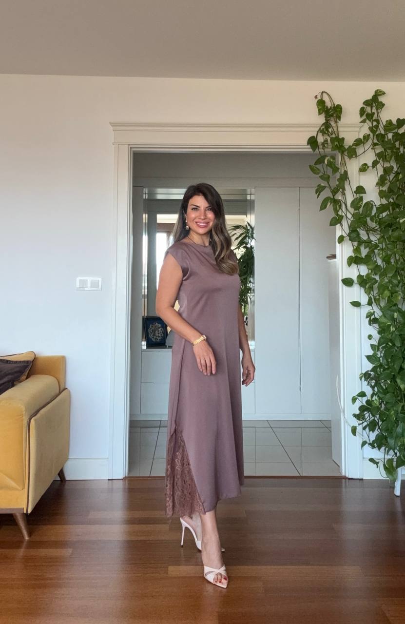SATEN DANTEL DETAYLI MIDI ELBİSE - MOKA KAHVE