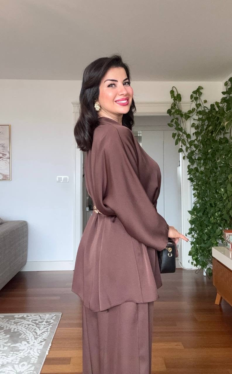 V YAKA SATEN TAKIM - KAHVERENGİ