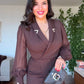 TAŞ DETAYLI CEKET YAKA KEMERLİ MİDİ ELBİSE KAHVERENGİ