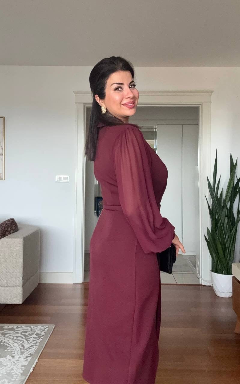 TAŞ DETAYLI CEKET YAKA KEMERLİ MİDİ ELBİSE - MÜRDÜM