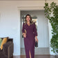 ÇİÇEK BROŞ DETAYLI YIRTMAÇLI ELBİSE - MÜRDÜM