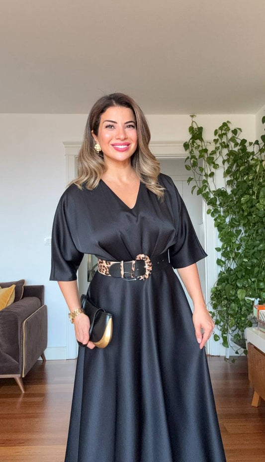 LEOPAR KEMER DETAYLI SATEN ELBİSE – SİYAH