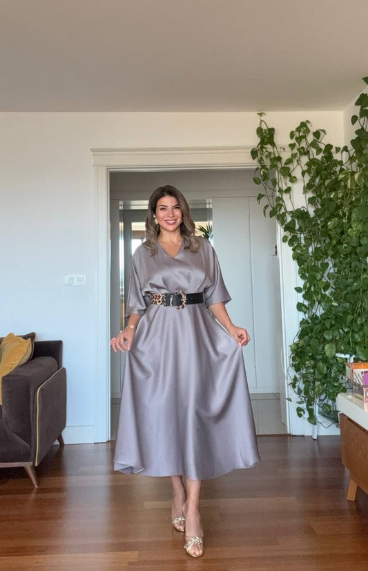 LEOPAR KEMER DETAYLI SATEN ELBİSE – VİZON