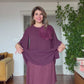 BÜYÜK ÇİÇEK DETAYLI KISA ŞİFON ELBİSE – MÜRDÜM