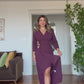 ÇİÇEK BROŞ DETAYLI YIRTMAÇLI ELBİSE - MÜRDÜM